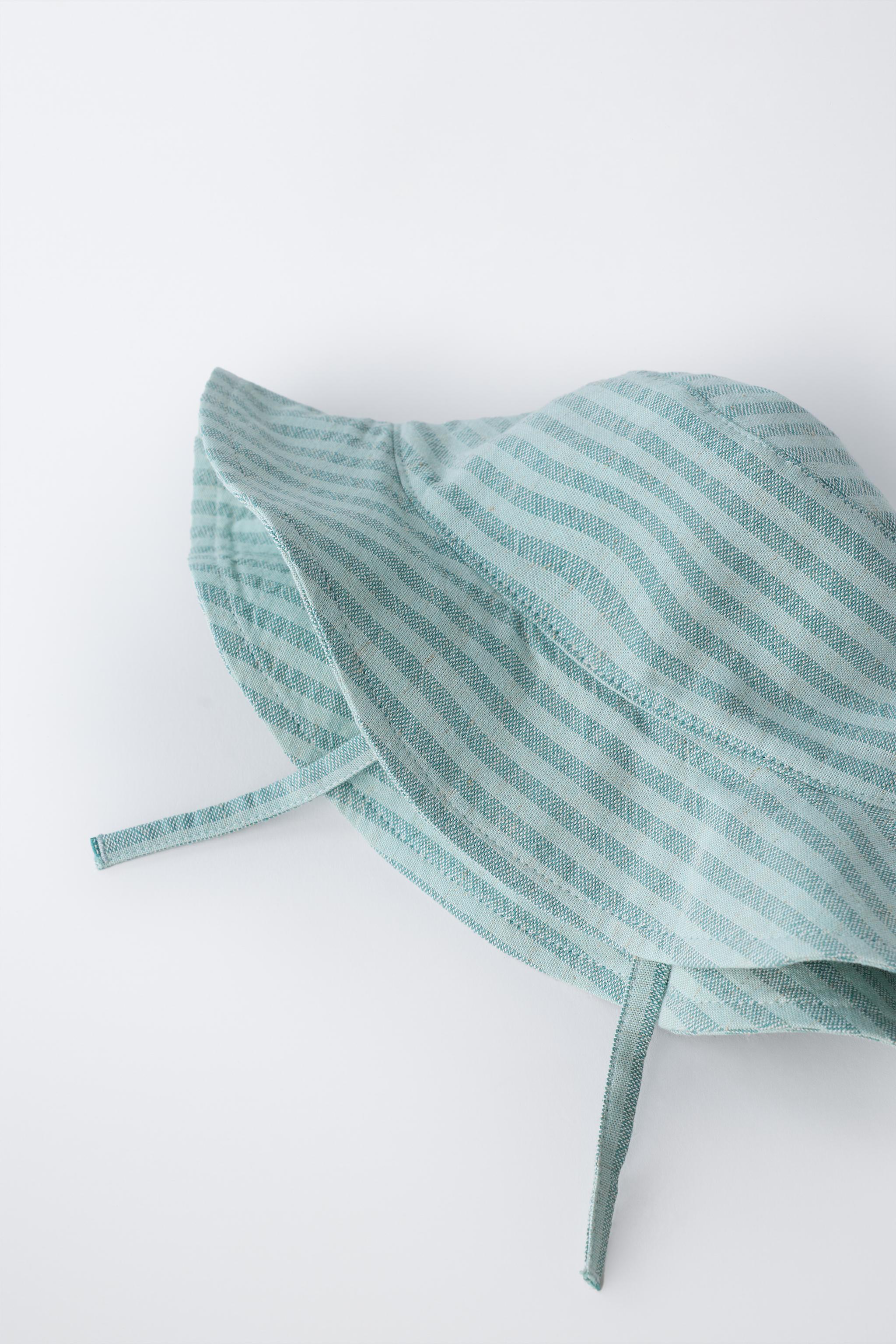 STRIPED BUCKET HAT